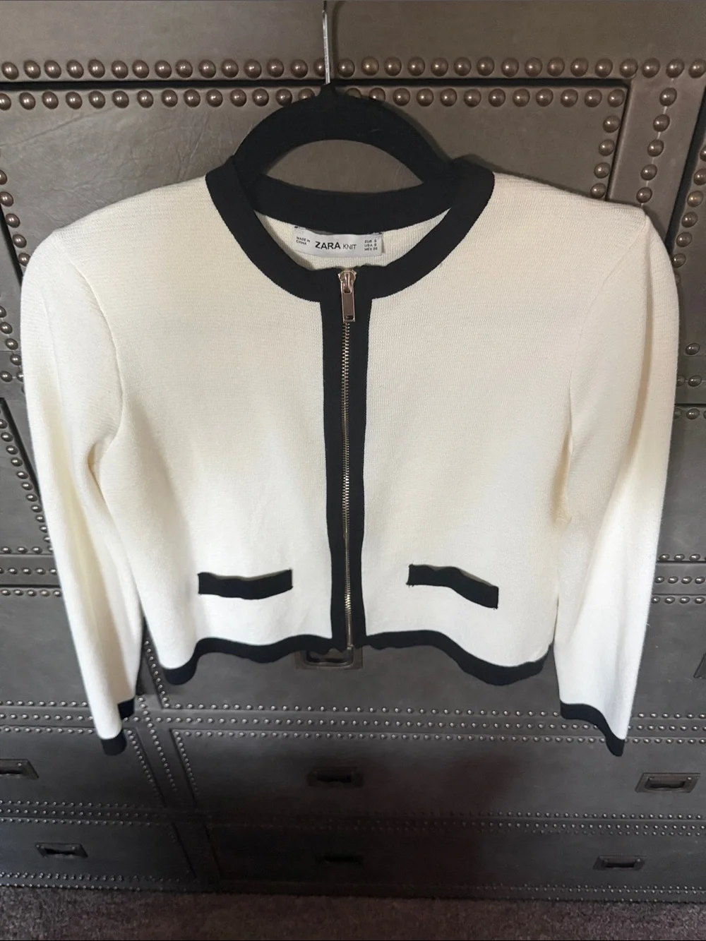 Zara White and Black Cropped Zip-Front cardigan